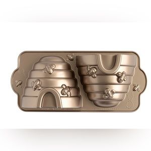 Nordicware Beehive Cake Pan 🐝 🍯